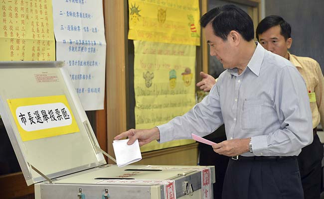 Taiwan Begins Vote Testing Confidence in China-Friendly Ruling Party