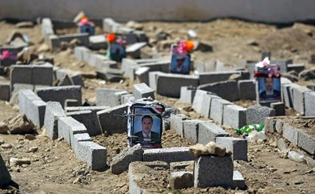 'Dozens' Killed in Yemen Bomb Attack on Huthi Militia