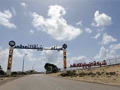 Libyan Protesters Seize Eastern Oil Port as Benghazi Toll Hits 300
