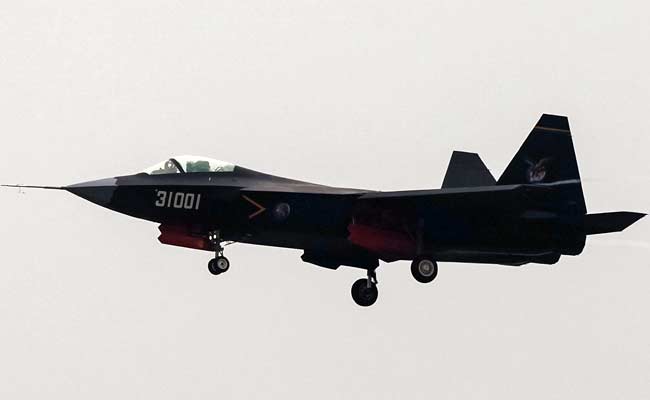 China Unveils Sophisticated Stealth Fighter Aircraft
