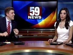 News Anchor Dances to Taylor Swift's <i>Shake it Off</i>, Co-Anchor Does Not Approve