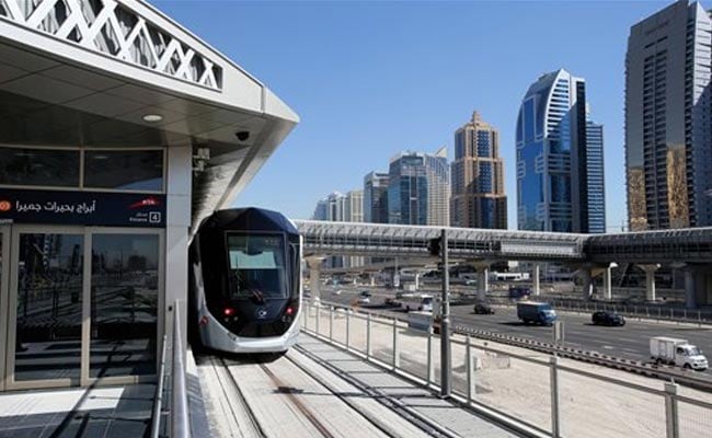 Dubai Woos Commuters to its First Tram Line