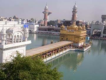 Sikh Pilgrims Celebrate Gurpurab at Nankana Sahib