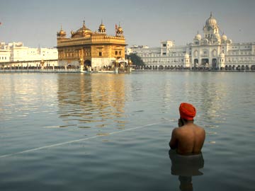 Delhi Celebrates Sikh Festival of Gurpurab