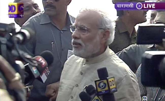 PM Modi Takes 'Clean India' Campaign to Varanasi: Highlights