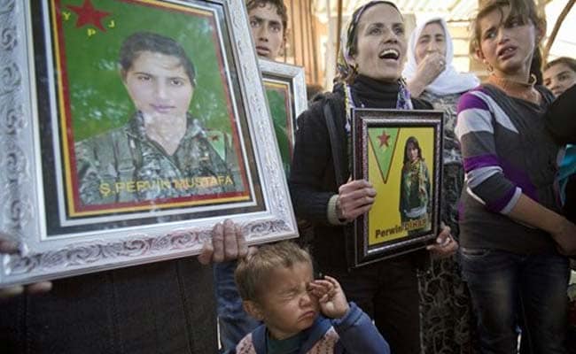 19-Year-Old Fighter From Kobane Buried in Turkey