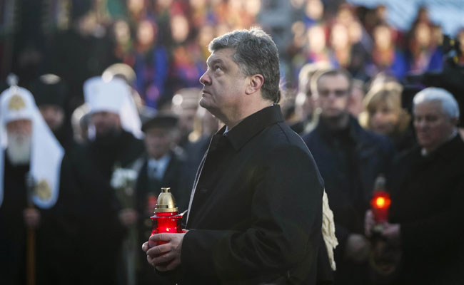 Ukraine Leader, Under Pressure From West, Pledges New Government Soon