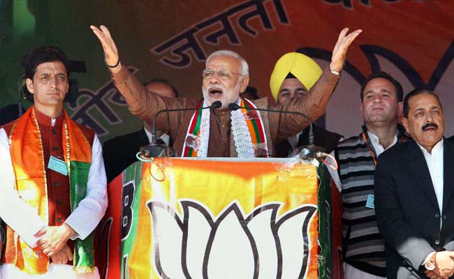 PM Modi Promises Kashmiris He Will Fulfil Vajpayee's 'Dream'