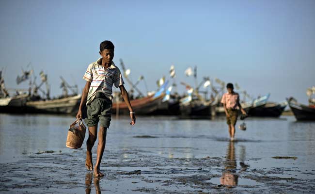 Thai Fishermen Convert Boats to Cash in on Human-Smuggling