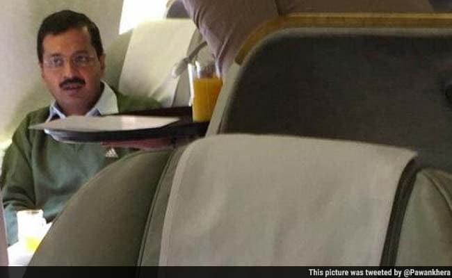 Arvind Kejriwal Flies Business Class to Dubai, Draws Flak From BJP, Congress
