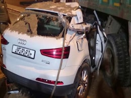 Speeding Audi SUV Crashes Into Truck in Delhi, 1 Dead, 2 Seriously Injured Speeding Audi SUV Crashes Into Truck in Delhi, 1 Dead, 2 Seriously Injured
