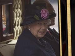 Queen Elizabeth II Praises Ebola Health Workers in Christmas Message