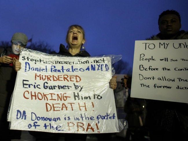 New York Chokehold Death Brings Attack On 'Broken Windows' Doctrine