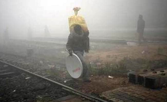 Dense Fog Disrupts Rail, Air Traffic in Lucknow