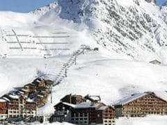 Snow Leaves Thousands of Holidaymakers Stranded in French Alps
