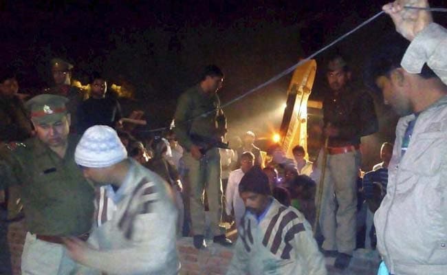 1 Dead, Many Feared Trapped as Under-Construction Building Collapses in Ghaziabad