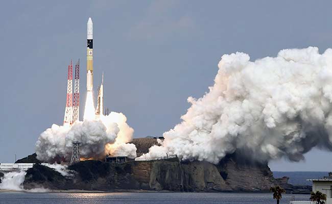 Japanese Asteroid Probe Sets Off On 6-Year Journey