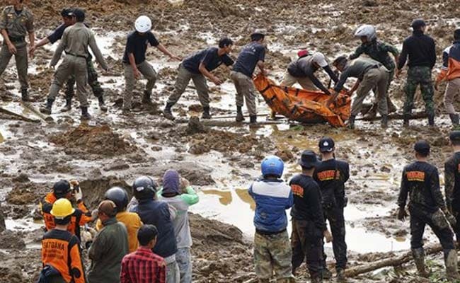 Indonesia Landslide Kills 18, Leaves 90 Missing