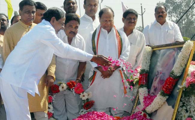 Rich Tributes Paid to Narasimha Rao on Death Anniversary