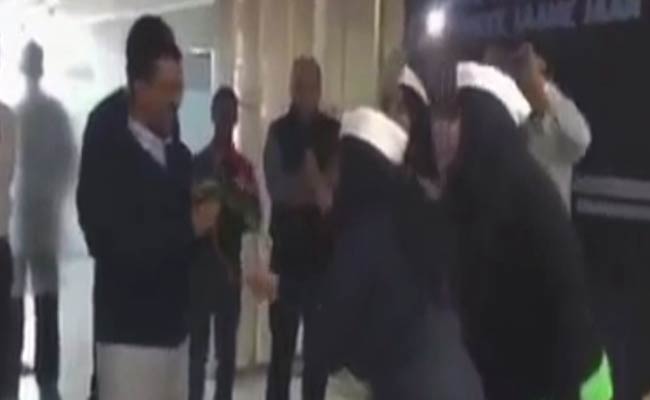 'Aap Ne Bulaya, Iss Liye,' Sings AAP Chief Arvind Kejriwal