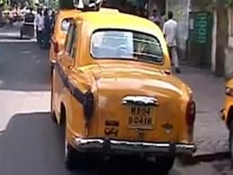 Taxi Strike, Stranded Commuters in Kolkata Taxi Strike, Stranded Commuters in Kolkata
