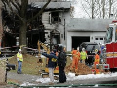 Six People Killed in Executive Jet Crash in Washington Suburb