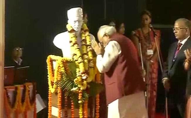 'Our Education Apparatus Can't Produce Robots,' Says PM Modi at Banaras Hindu University