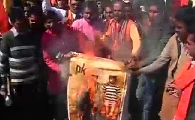 Amid Protests Against Aamir's 'PK', Maharashtra Police Asked to Investigate Content