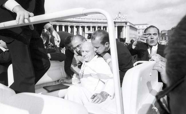 Late Pope John Paul II Gets Flowers From Would-be Assassin