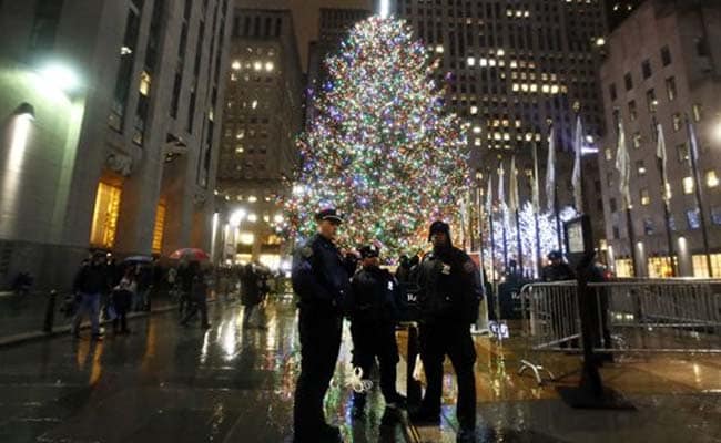 Carolers in New York Tweak Classics to Protest Police Violence