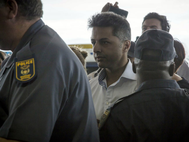 Shrien Dewani Back in Britain After Honeymoon Murder Acquittal