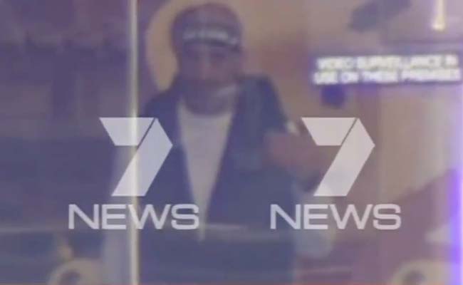 In Sydney Siege, Gunman Demands Islamic State Flag, Say Reports: 10 Developments