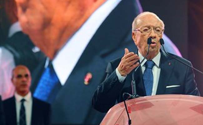 88-Year-Old Essebsi Sworn-In as Tunisia President