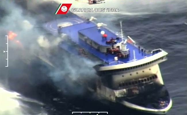 Greek Ferry Stricken by Blaze Fully Evacuated, 10 dead