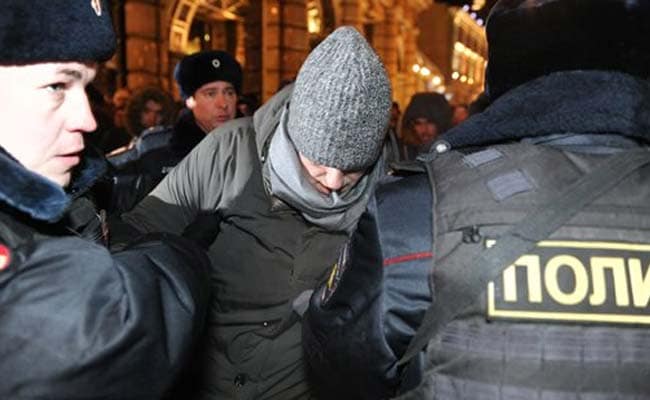 Vladimir Putin Foe Alexei Navalny Detained by Police 