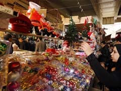After Tough Year, Iraqis Flock to Baghdad Market for Holiday Cheer