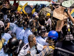 Hong Kong to Shut Down Last, Smallest Protest Site Hong Kong to Shut Down Last, Smallest Protest Site