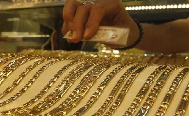 Robbers Attack 2 Jewellers, Loot Gold Worth Rs 15 Lakh in Mathura