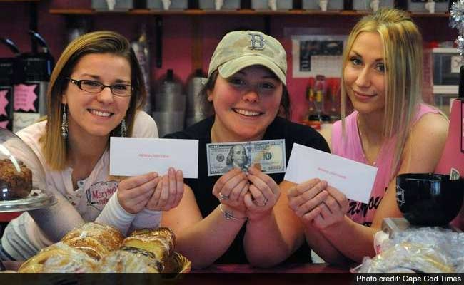 This Amazing Mystery Man Handsed Out $100 Bills to Strangers