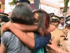 'Kiss of Love' Protest Organisers, Opponents in Kozhikode Taken into Preventive Custody
