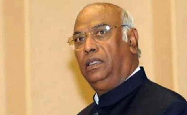 PM Modi May Have a 56-Inch Chest But His Heart is Small: Congress Leader Mallikarjun Kharge