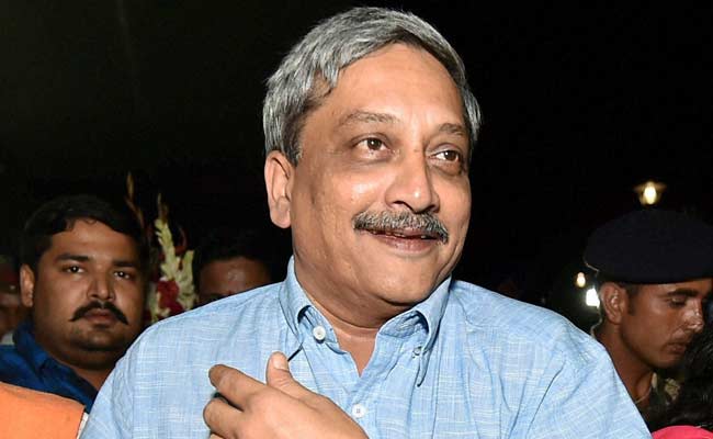 Defence Minister Manohar Parrikar Rules Out Combat Role For Women in Armed Forces