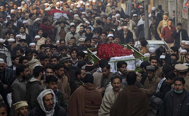 In Pakistan, Parents Prepare to Bury Children in Mass Funerals