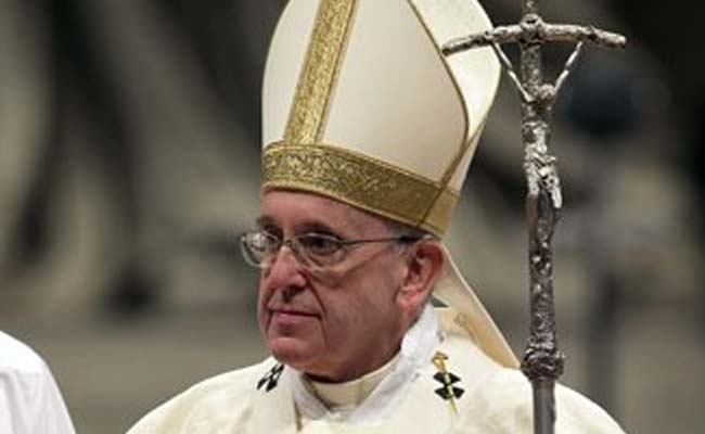 Pope Celebrates Christmas Eve Mass After Excoriating Staff 