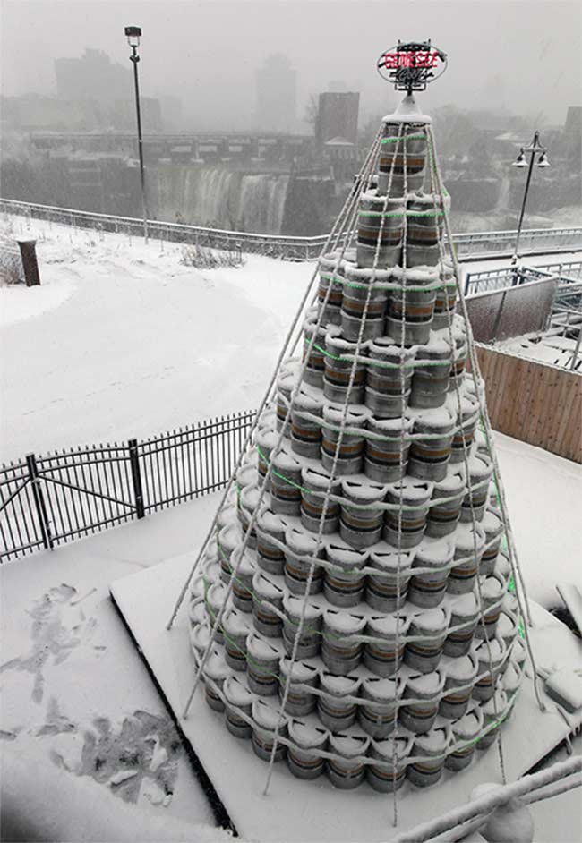 Genesee Beer Keg Christmas Tree Lighting 2022 Wow: This Brewery Has Built A Christmas Tree Out Of 300 Kegs