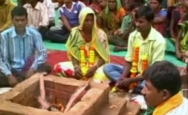 VHP Continues its 'Ghar Wapasi', Converts Over 100 Christians in Gujarat