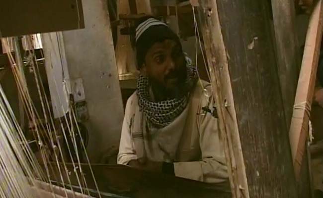 In PM Modi's Constituency, a Disease Threatens 'Make in India' Dreams of Weavers