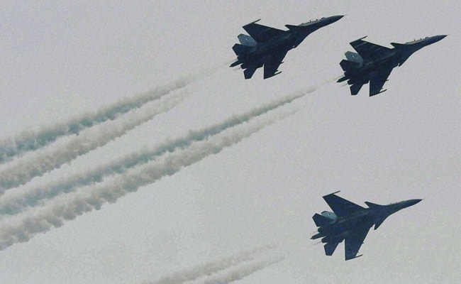 Air Force's 'Vertical Charlie' Leaves Crowd Spellbound at Republic Day Parade