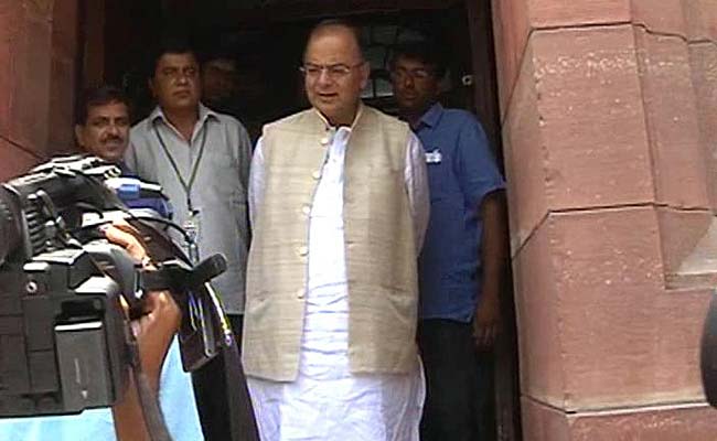 Kiran Bedi's Offer to Play Doctor Upsets some in BJP, Jaitley to the Rescue