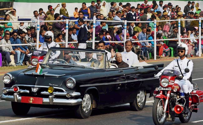 West Bengal Celebrates 66th Republic Day With Gaiety